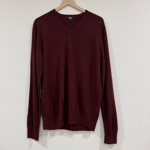Uniqlo Men's Burgundy V-Neck Sweater Wool Burgundy L